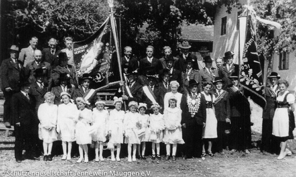 Teilnahme als Patenverein an der Fahnenweihe von Almenrausch Riedersheim 1956 